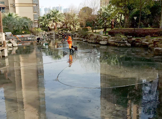 仪征景观池淤泥清理