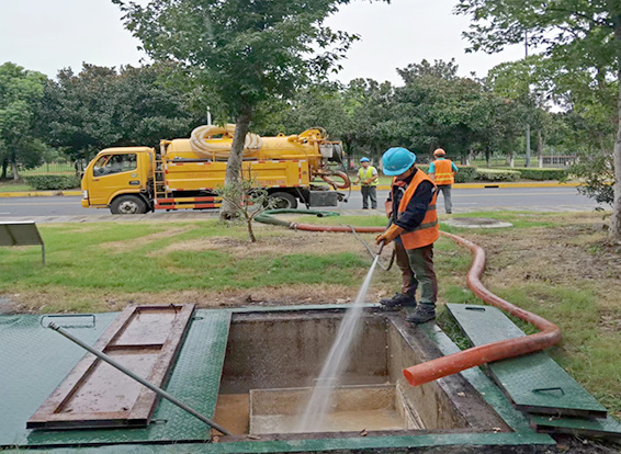 仪征化油池清理